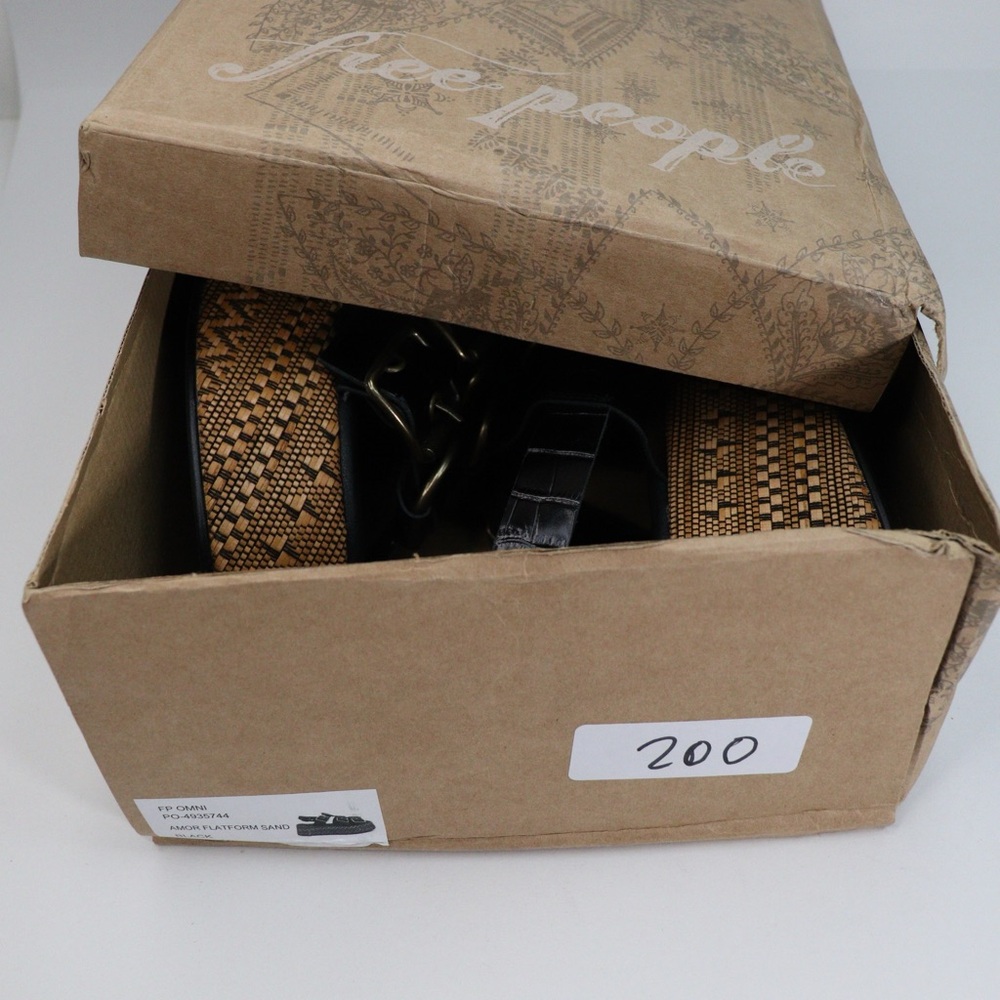 NIB Free People Amor Black/ Gold Flatform Women’s Sandals with Buckle Size 10 - Picture 15 of 16